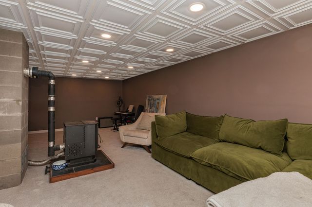 29 Bonds Corner Road, Hancock, NH 03449