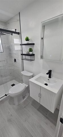 320 N 70th Terrace, Hollywood, FL 33024