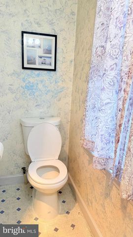 1258 LINDEN AVE, Halethorpe, MD 21227