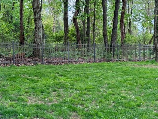 1040 CROSS CREEK DRIVE, South Union Twp, PA 15401