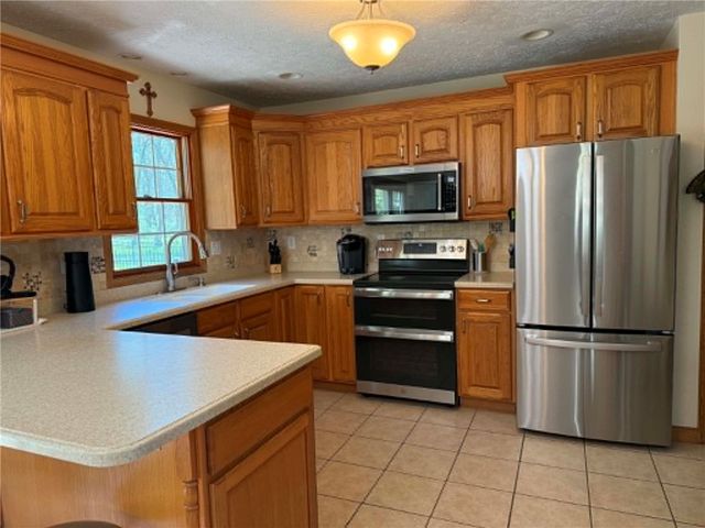 1040 CROSS CREEK DRIVE, South Union Twp, PA 15401
