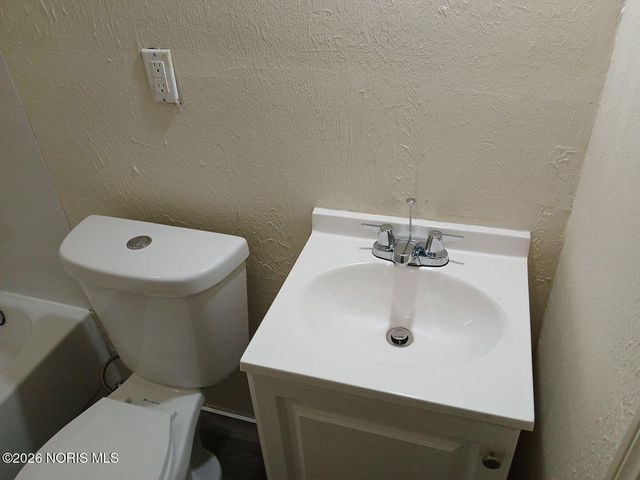 560 Williamsville Avenue, Toledo, OH 43609