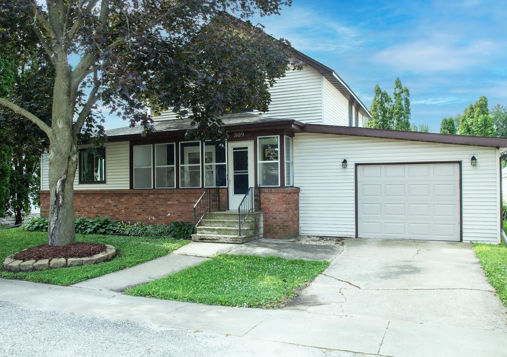 309 Woodbridge St., Nashua, IA 50658