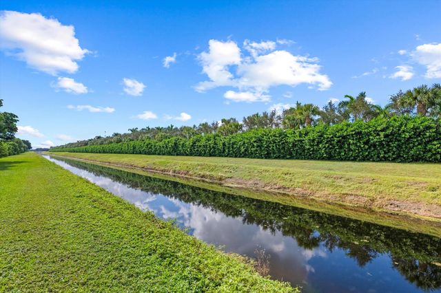 7943 Lake Sands Drive, Delray Beach, FL 33446