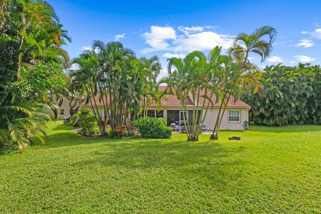 7943 Lake Sands Drive, Delray Beach, FL 33446