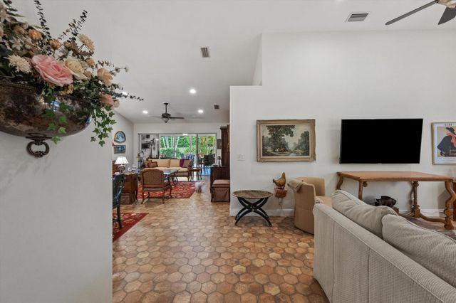 7943 Lake Sands Drive, Delray Beach, FL 33446