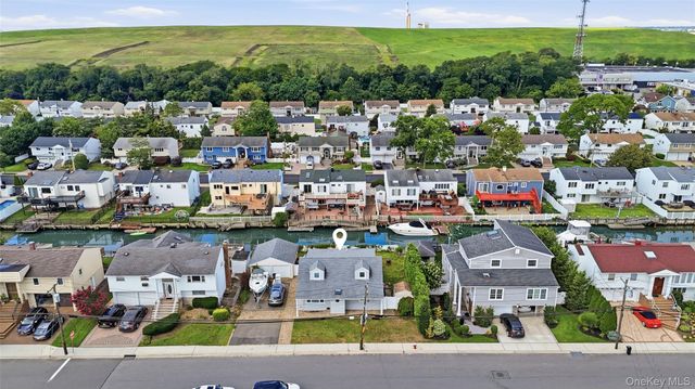 3746 Carrel Boulevard, Oceanside, NY 11572
