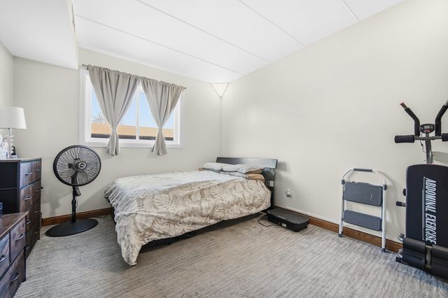 8208 Cobblestone Drive 1B, Palos Hills, IL 60465