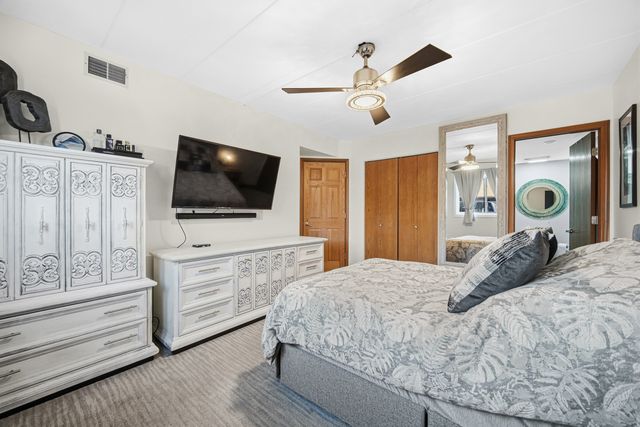 8208 Cobblestone Drive 1B, Palos Hills, IL 60465