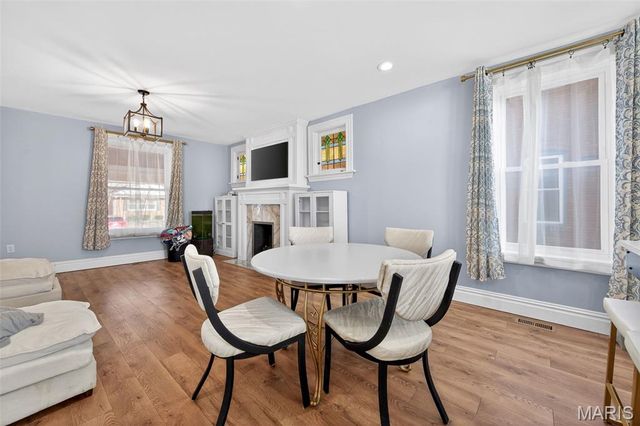 6918 Dartmouth Avenue, University City, MO 63130