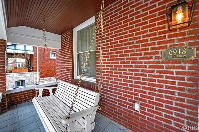 6918 Dartmouth Avenue, University City, MO 63130