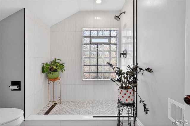 6918 Dartmouth Avenue, University City, MO 63130