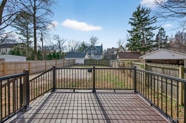 6918 Dartmouth Avenue, University City, MO 63130