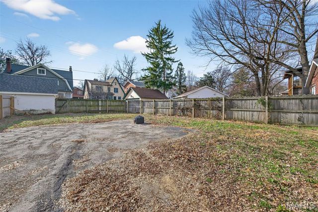 6918 Dartmouth Avenue, University City, MO 63130