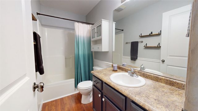 3013 SW Sharmin Lane, Ankeny, IA 50023