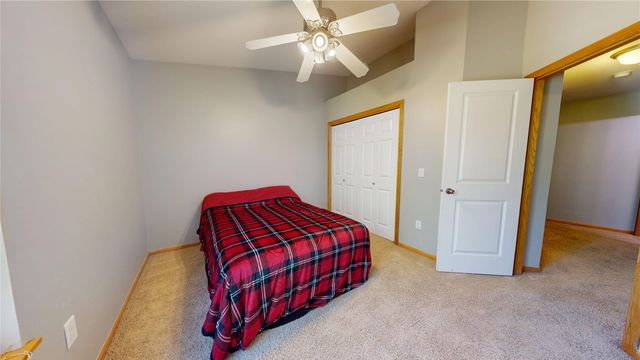 3013 SW Sharmin Lane, Ankeny, IA 50023