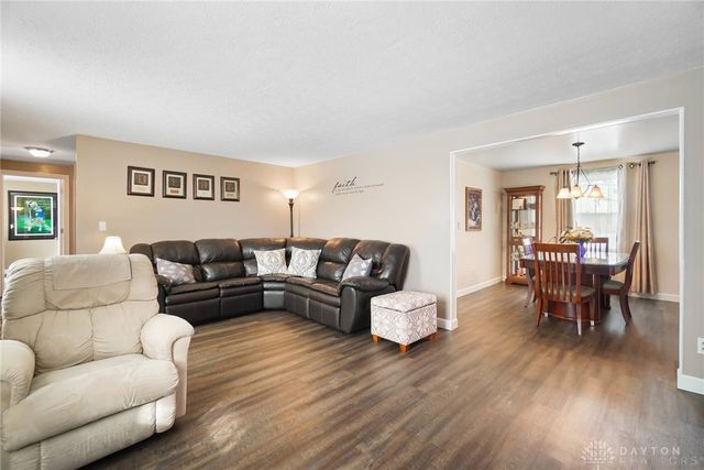 1810 Carlyle Drive, Piqua, OH 45356
