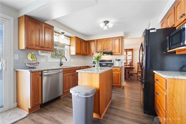 1810 Carlyle Drive, Piqua, OH 45356