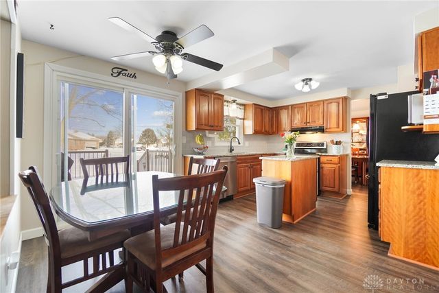 1810 Carlyle Drive, Piqua, OH 45356
