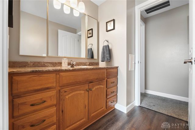1810 Carlyle Drive, Piqua, OH 45356