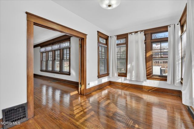 2048 Joffre Avenue, Toledo, OH 43607