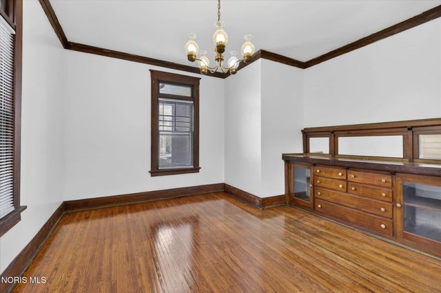 2048 Joffre Avenue, Toledo, OH 43607