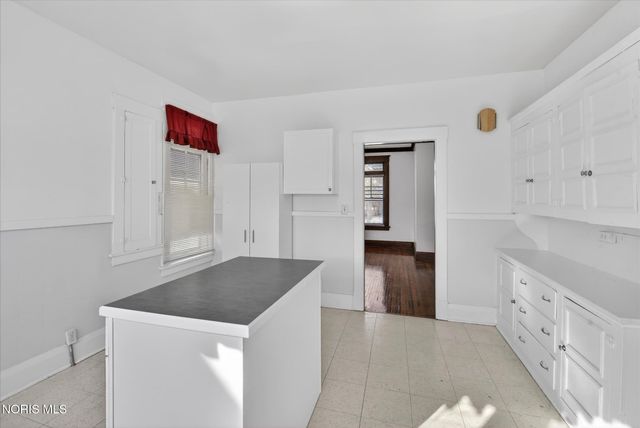 2048 Joffre Avenue, Toledo, OH 43607