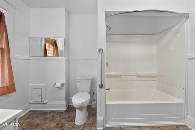 2048 Joffre Avenue, Toledo, OH 43607