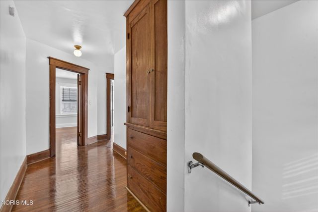 2048 Joffre Avenue, Toledo, OH 43607