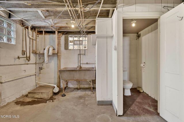 2048 Joffre Avenue, Toledo, OH 43607