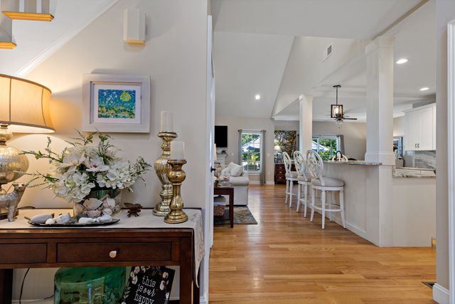 618 Bourne Rd, Plymouth, MA 02360
