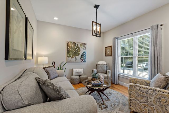 618 Bourne Rd, Plymouth, MA 02360