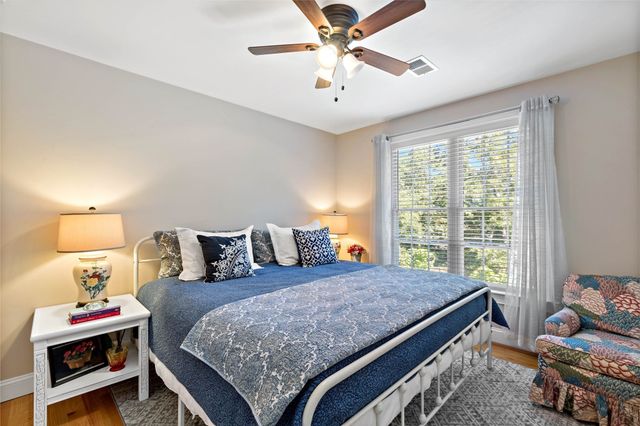 618 Bourne Rd, Plymouth, MA 02360