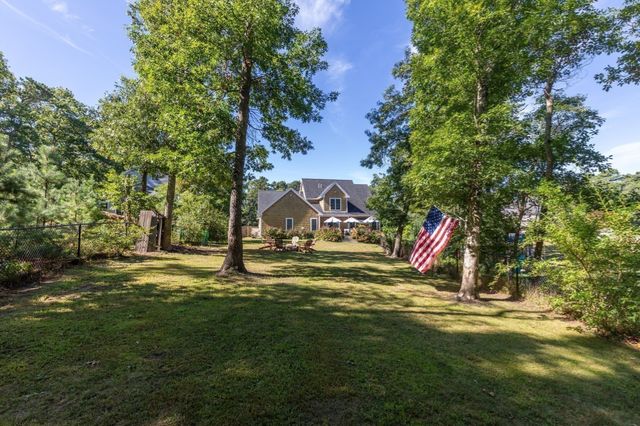 618 Bourne Rd, Plymouth, MA 02360