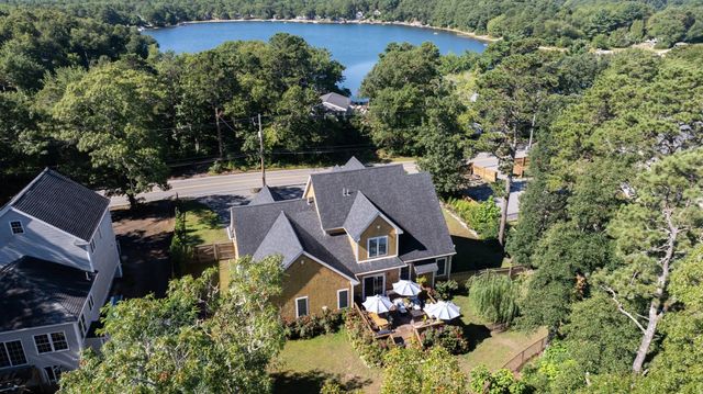 618 Bourne Rd, Plymouth, MA 02360