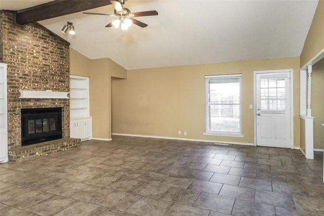 6807 Cricket Canyon Road, Oklahoma City, OK 73162