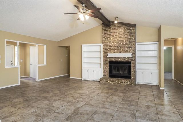 6807 Cricket Canyon Road, Oklahoma City, OK 73162