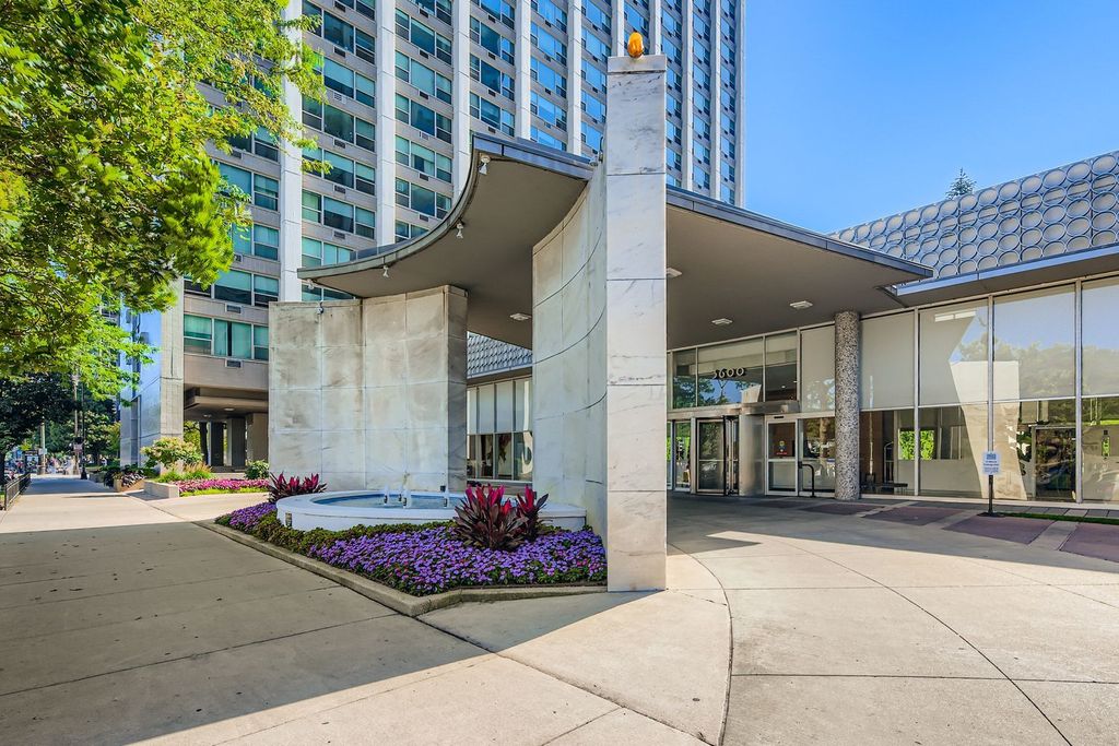 3600 N Lake Shore Drive 1323, Chicago, IL 60613
