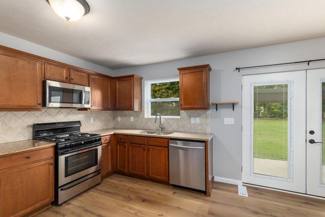 24537 Brownstone Boulevard, Antwerp Twp, MI 49071