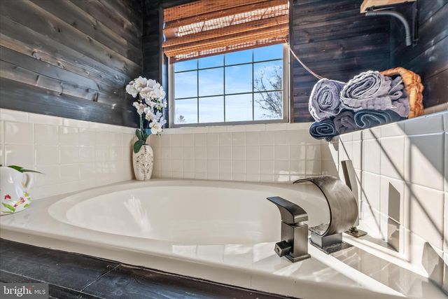 51 SHOAL CREEK CT, Martinsburg, WV 25405