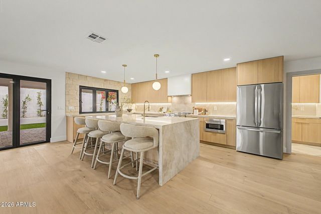 5110 E LE MARCHE Avenue, Scottsdale, AZ 85254