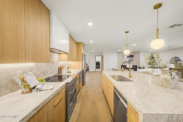 5110 E LE MARCHE Avenue, Scottsdale, AZ 85254