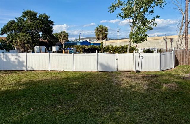1455 LACONIA DRIVE E, Clearwater, FL 33764