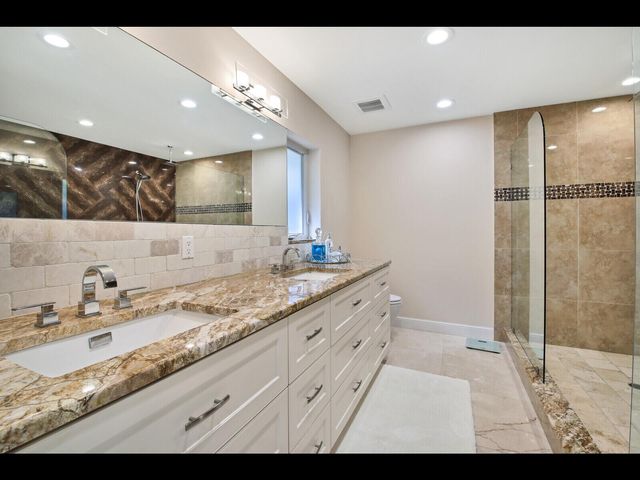 451 N LYRA Circle, Juno Beach, FL 33408