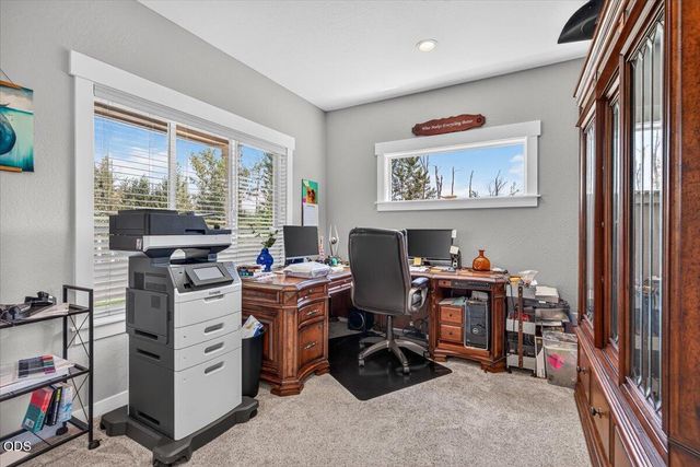 232 Willow Springs Drive, Talent, OR 97540
