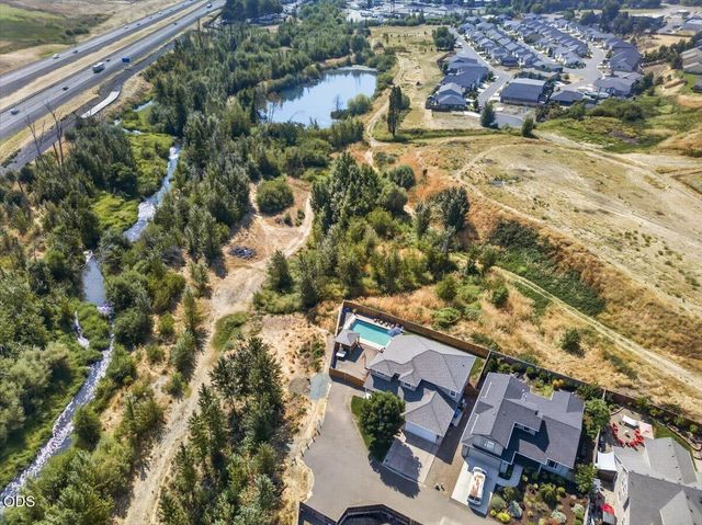 232 Willow Springs Drive, Talent, OR 97540