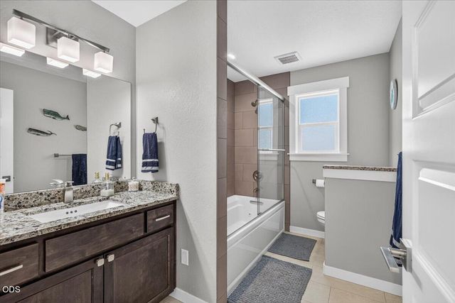 232 Willow Springs Drive, Talent, OR 97540