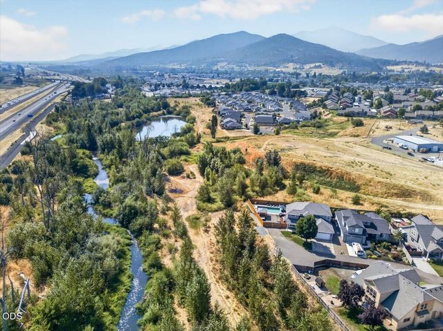 232 Willow Springs Drive, Talent, OR 97540