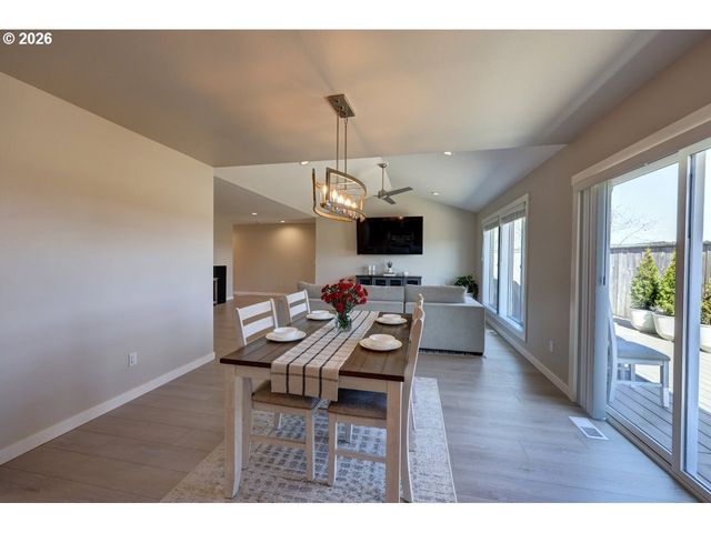 35692 BELLA RIDGE Loop, Astoria, OR 97103