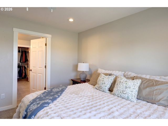 35692 BELLA RIDGE Loop, Astoria, OR 97103